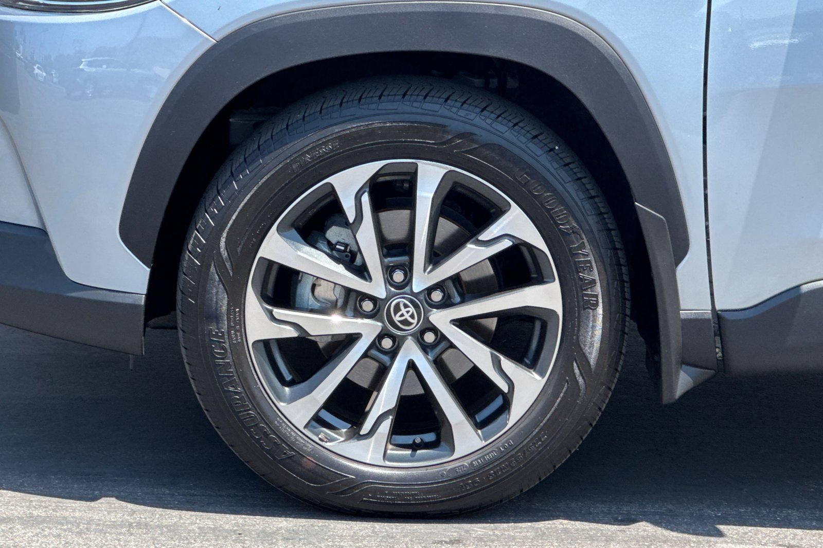 Certified 2025 Toyota Corolla Cross XLE w/ Convenience Package FWD image 34