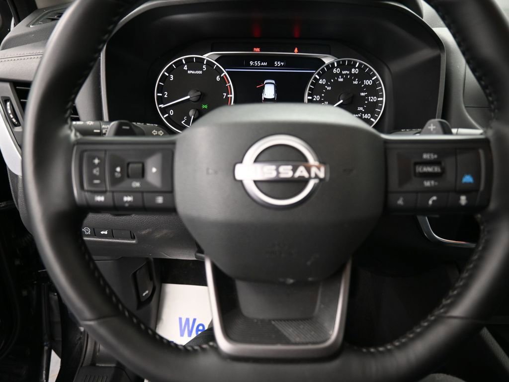 Used 2025 Nissan Rogue SV AWD/4WD image 38