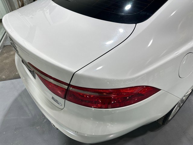 Used 2017 Jaguar XF Prestige AWD/4WD image 19