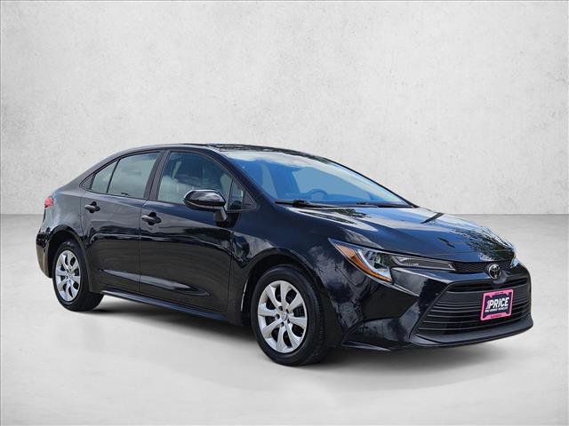 Used 2025 Toyota Corolla LE FWD image 3
