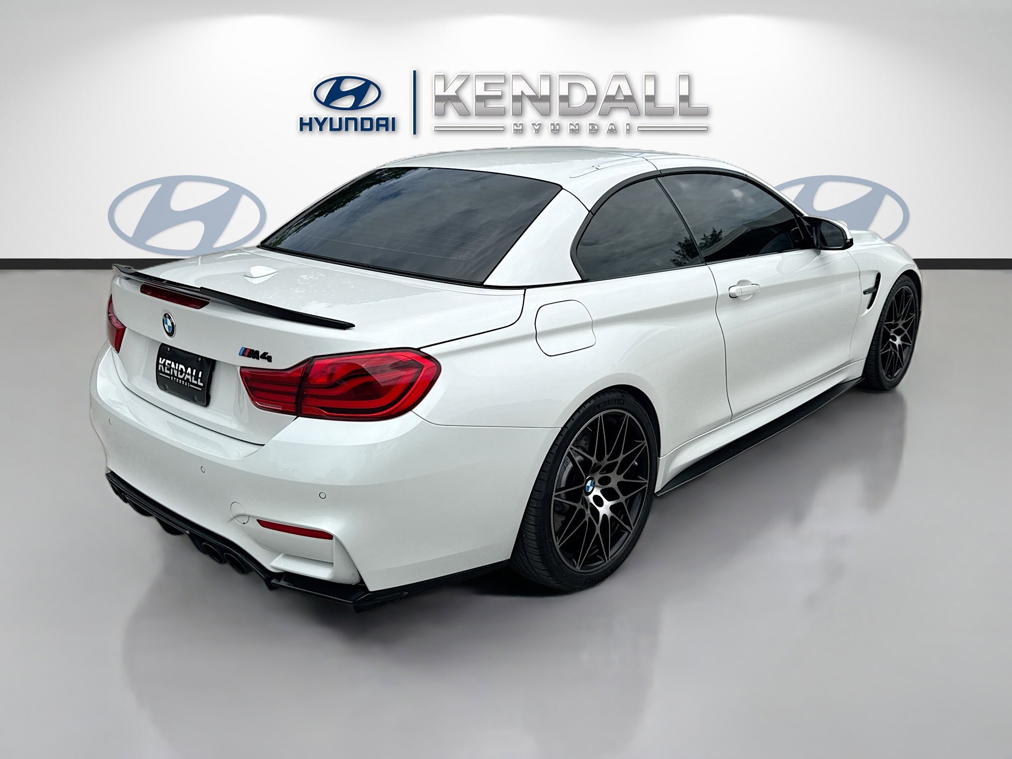 Used 2019 BMW M4 Convertible w/ Competition Package RWD image 6
