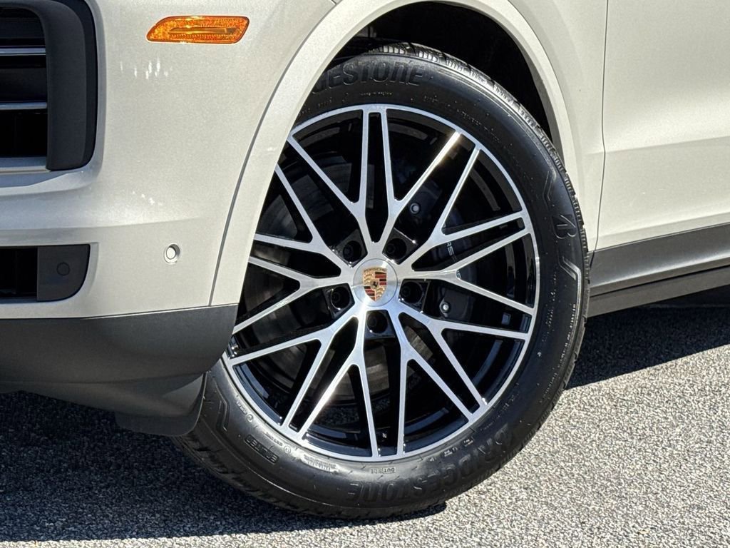 Certified 2026 Porsche Cayenne image 6