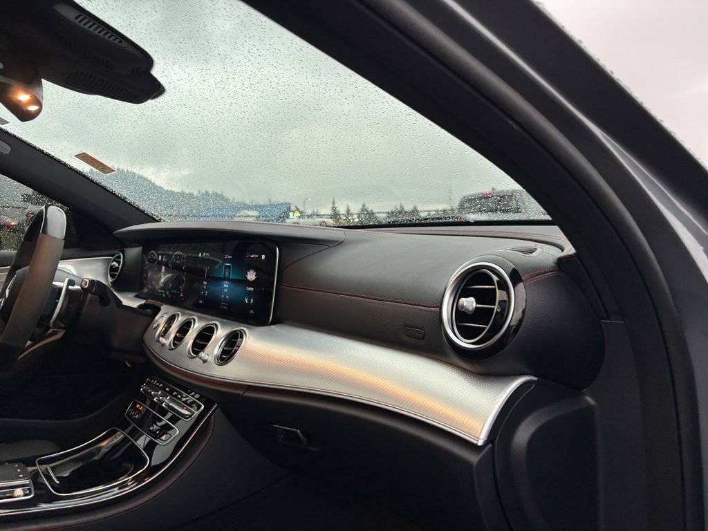 Used 2022 Mercedes-Benz E 53 AMG 4MATIC Sedan image 27