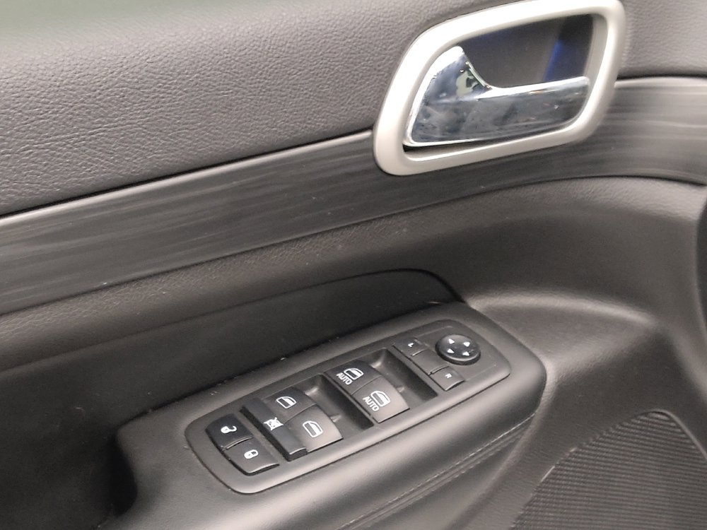 Used 2019 Jeep Grand Cherokee Altitude RWD image 27