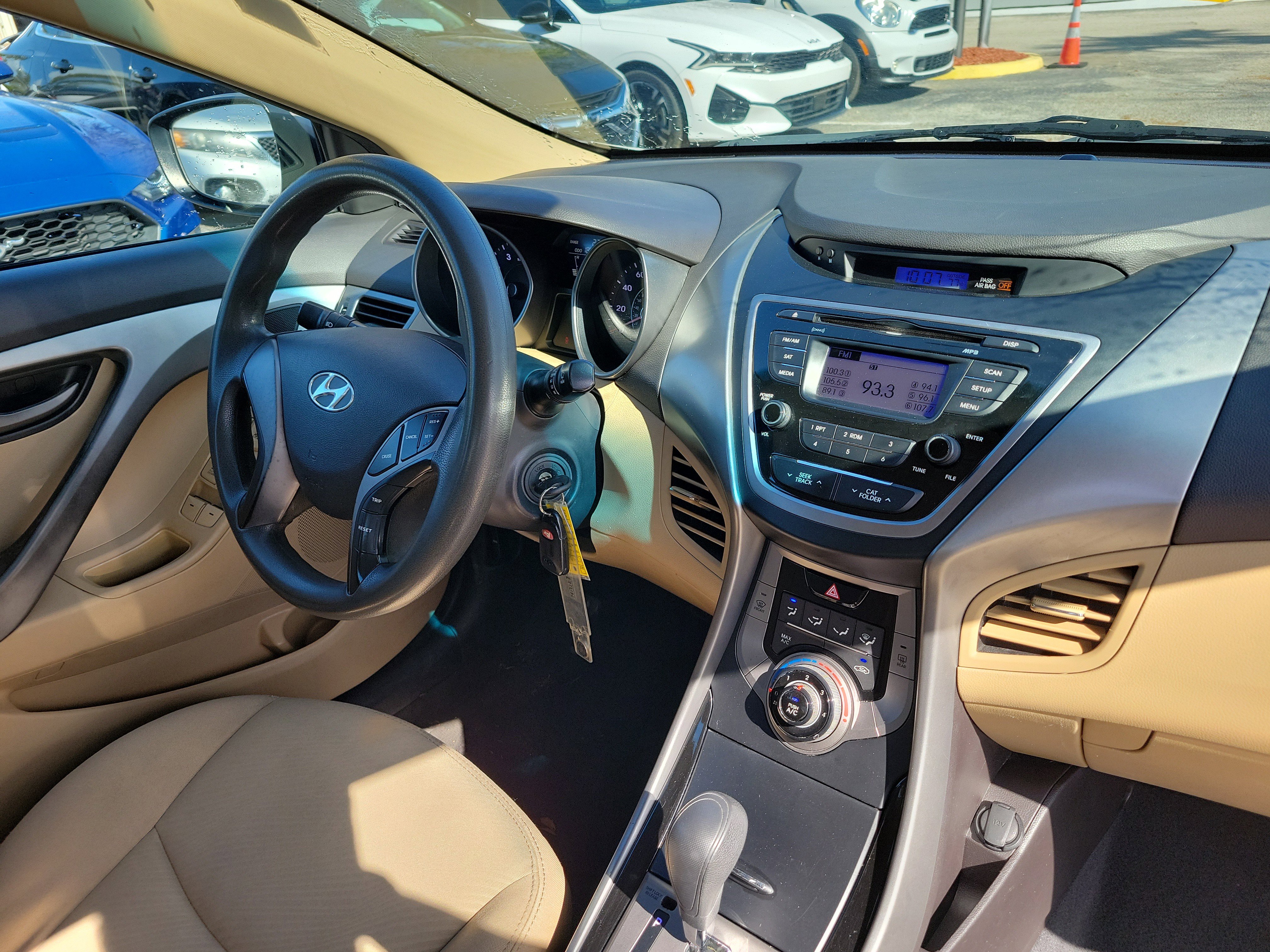 Used 2013 Hyundai Elantra GLS image 8