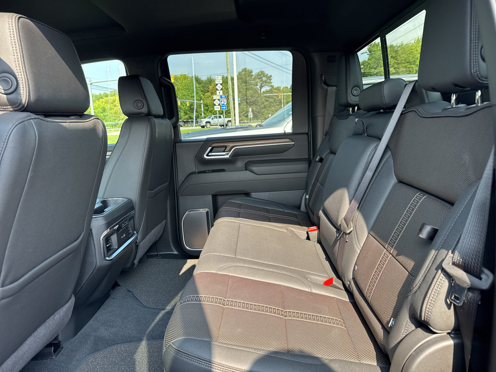 New 2026 Chevrolet Silverado 2500 High Country w/ Midnight Edition AWD/4WD image 34