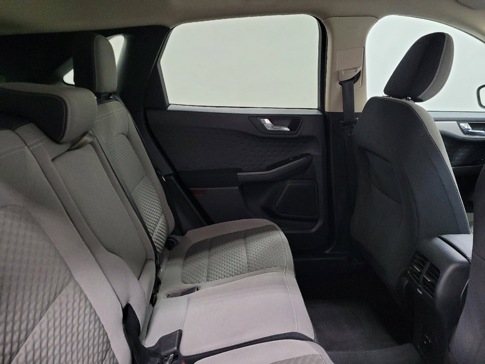 Used 2020 Ford Escape SE image 19