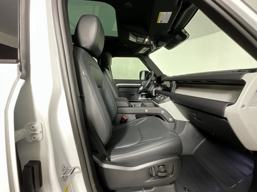 Used 2024 Land Rover Defender 110 S image 21