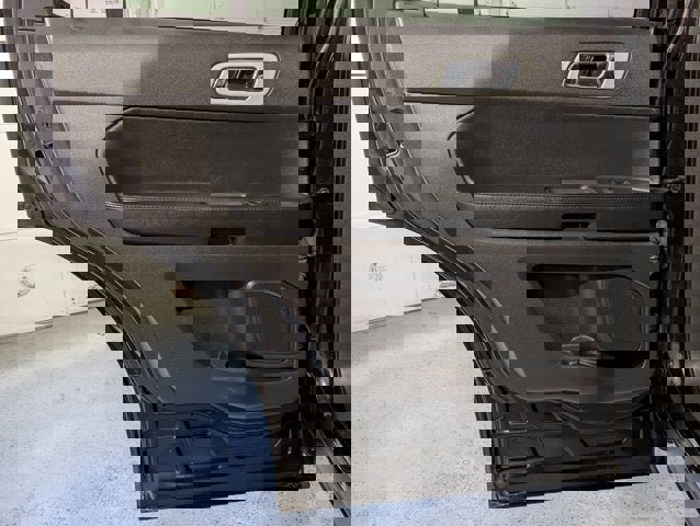 Used 2015 Ford Explorer XLT w/ Equipment Group 202B image 18