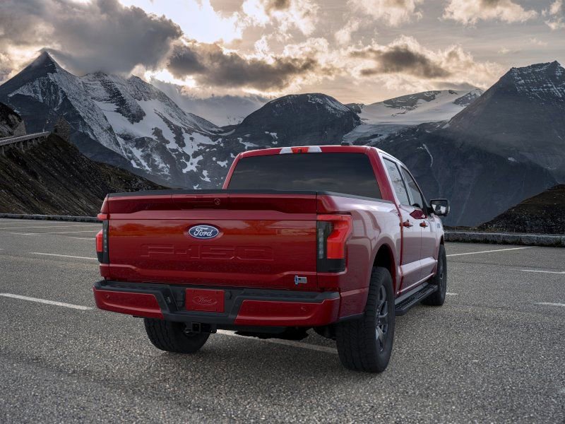 New 2025 Ford F150 Lightning Flash AWD/4WD image 8