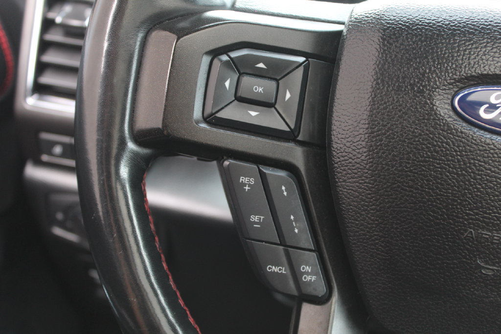 Used 2020 Ford Expedition Limited w/ Equipment Group 303A AWD/4WD image 40