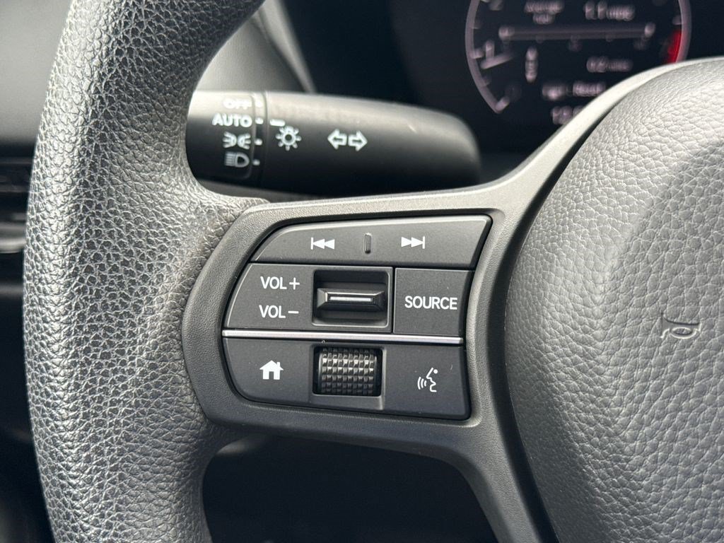 Certified 2023 Honda HR-V LX image 22