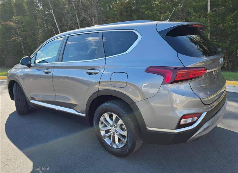 Used 2019 Hyundai Santa Fe SE AWD/4WD image 11