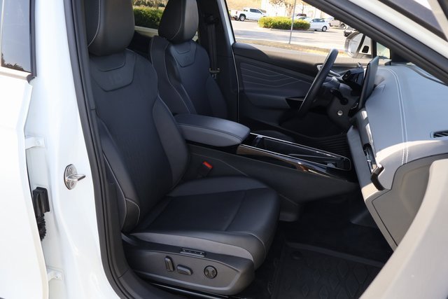 Used 2023 Volkswagen ID.4 Pro S image 18