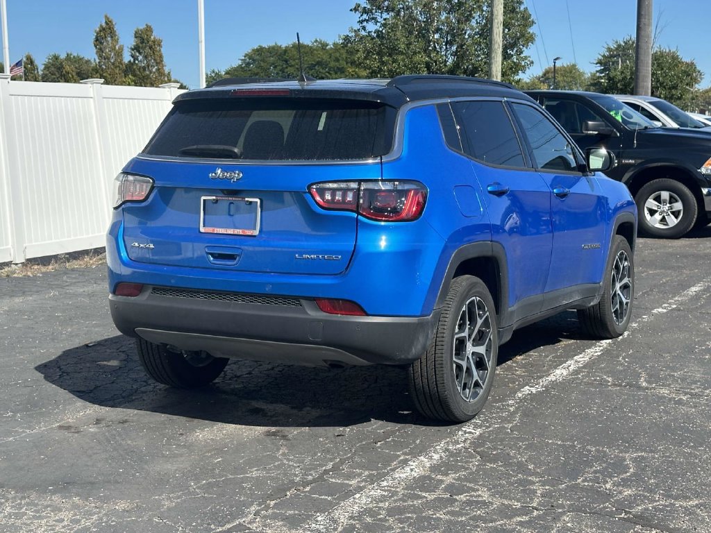 Used 2024 Jeep Compass Limited AWD/4WD image 4