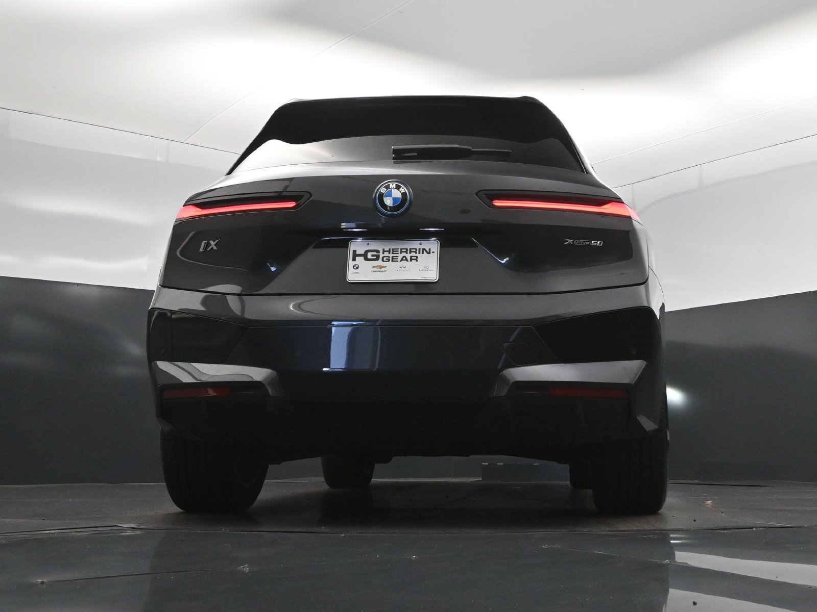 Certified 2024 BMW iX xDrive50 w/ Premium Package AWD/4WD image 41