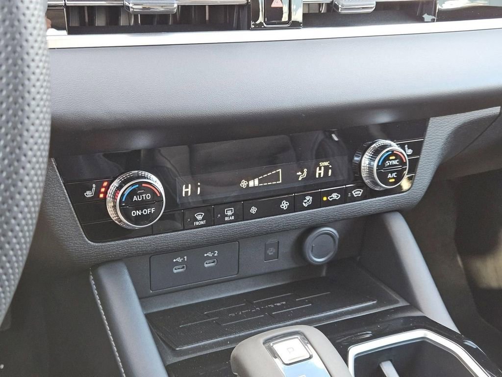 New 2025 Mitsubishi Outlander AWD image 23