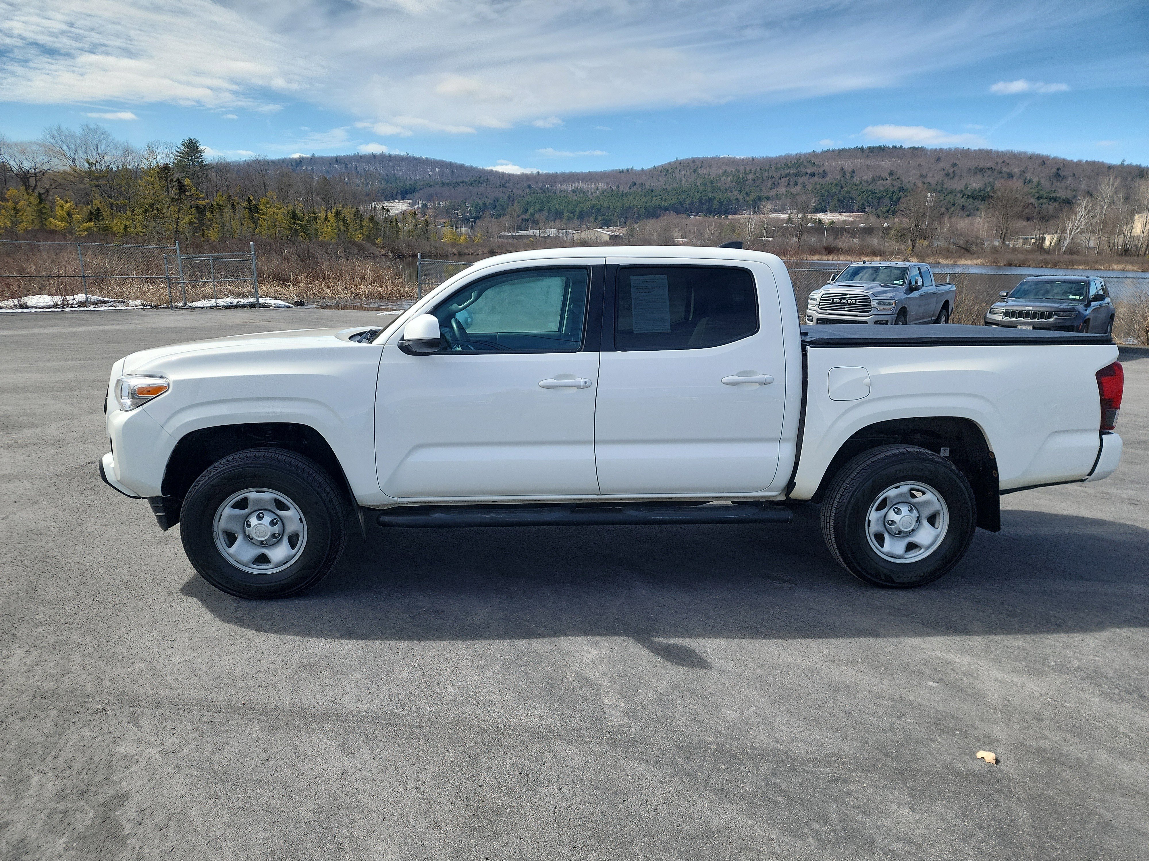 Used 2021 Toyota Tacoma SR image 5