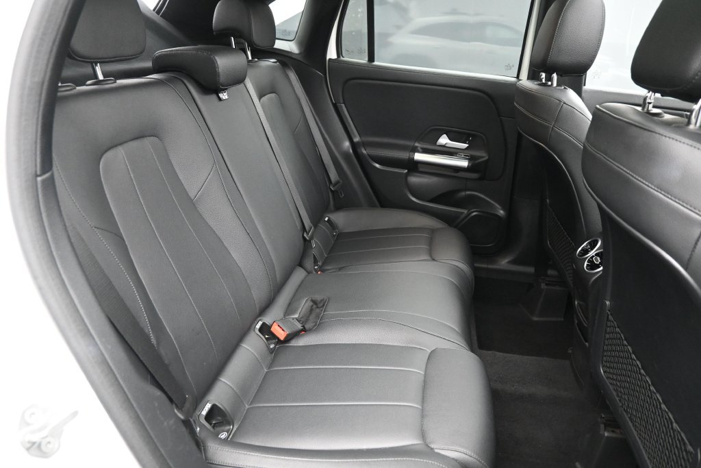 Used 2021 Mercedes-Benz GLA 250 4MATIC image 31