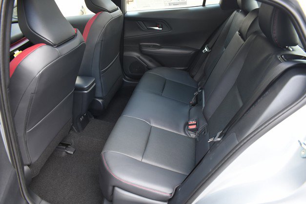 New 2026 Toyota Prius Plug-In Hybrid FWD image 13