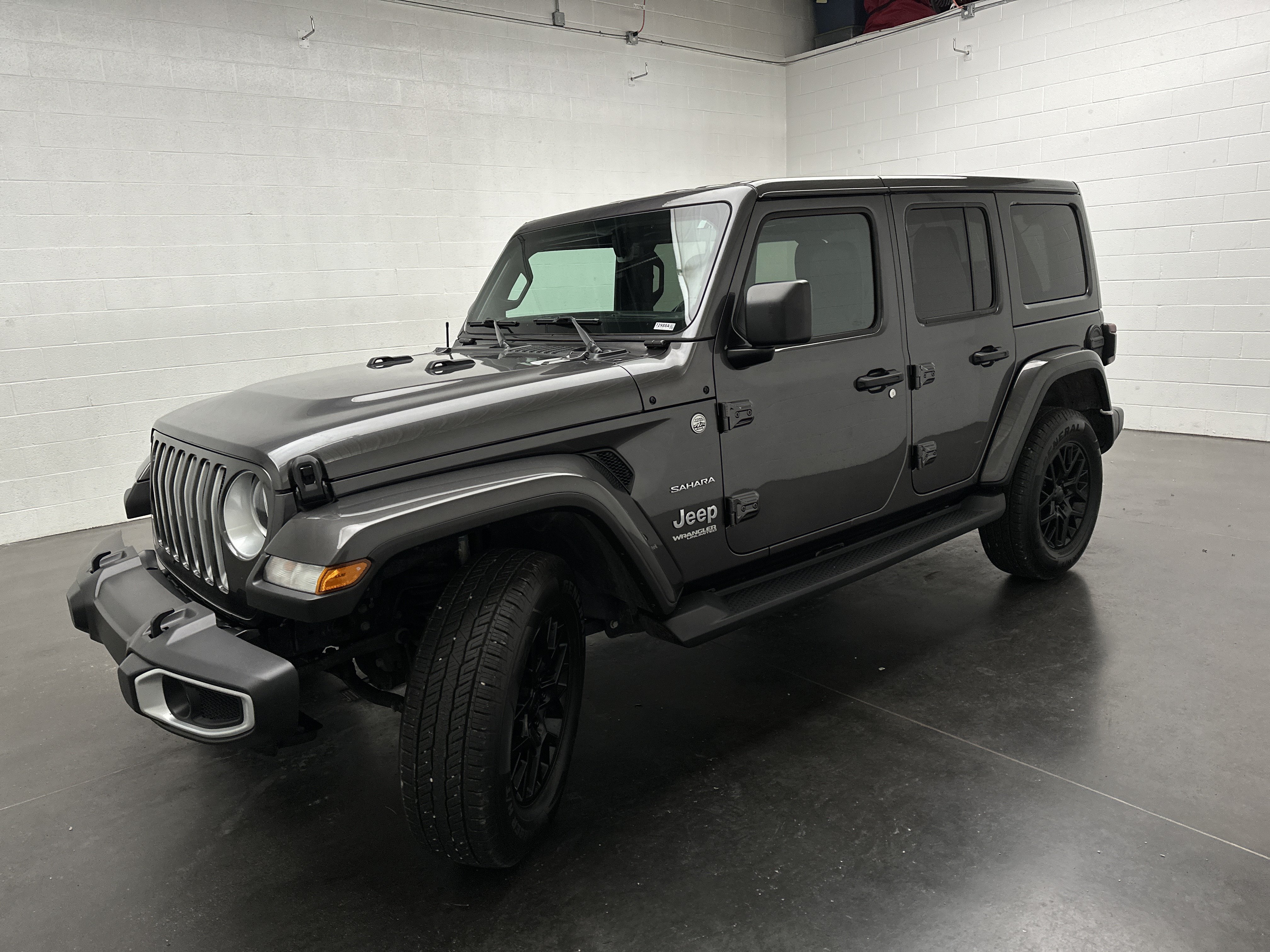 Used 2021 Jeep Wrangler Unlimited Sahara AWD/4WD image 4