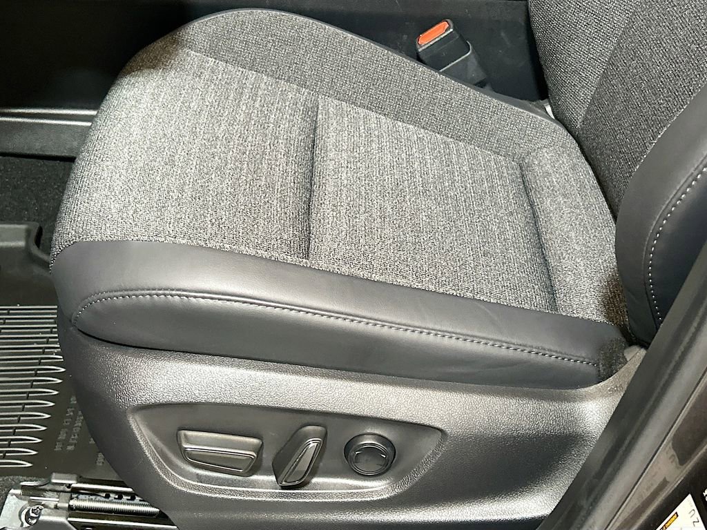 Used 2023 Toyota Crown XLE image 16