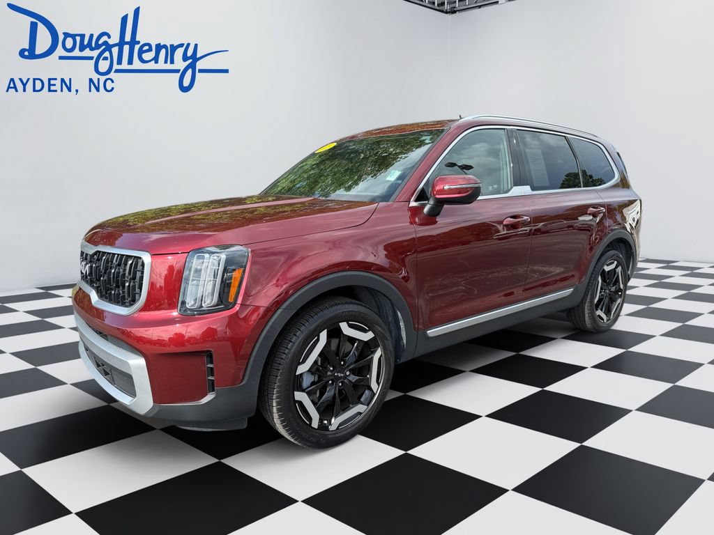 Used 2023 Kia Telluride EX w/ EX Captain's Chair Package FWD image 1