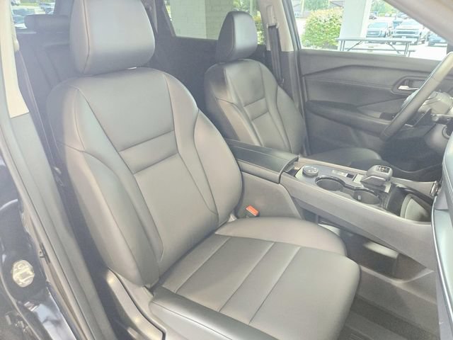 Used 2026 Nissan Rogue SV w/ SV Premium Package AWD/4WD image 12