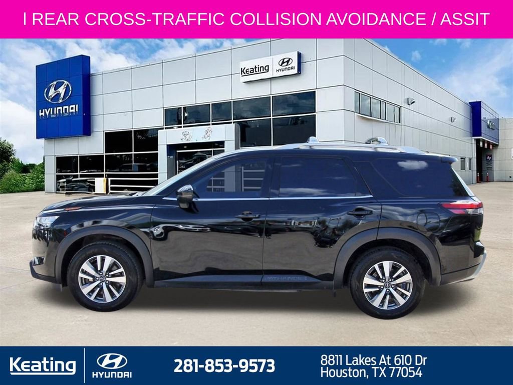 Used 2023 Nissan Pathfinder SL w/ Black Appearance Package image 8