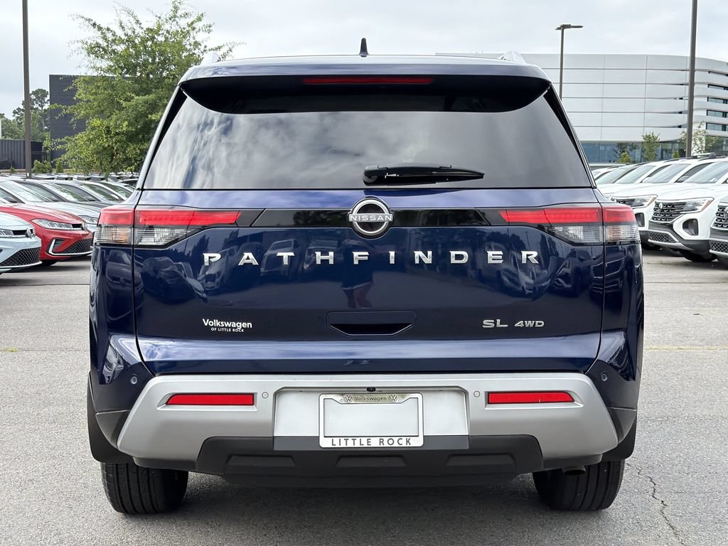Used 2022 Nissan Pathfinder SL AWD/4WD image 4