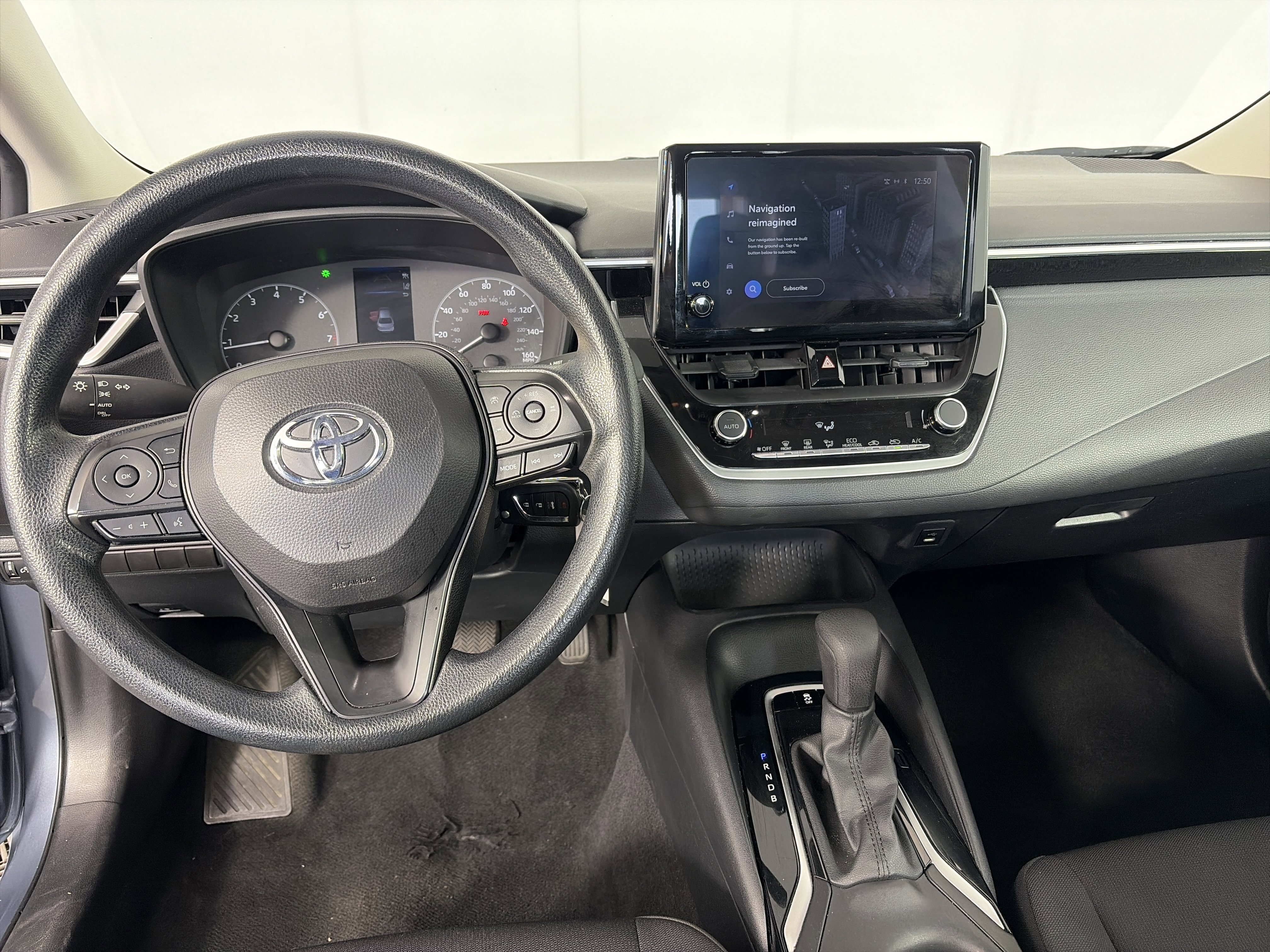 Used 2024 Toyota Corolla LE FWD image 3