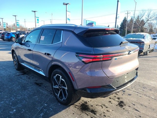 Certified 2025 Chevrolet Equinox EV LT w/ Convenience Package image 3