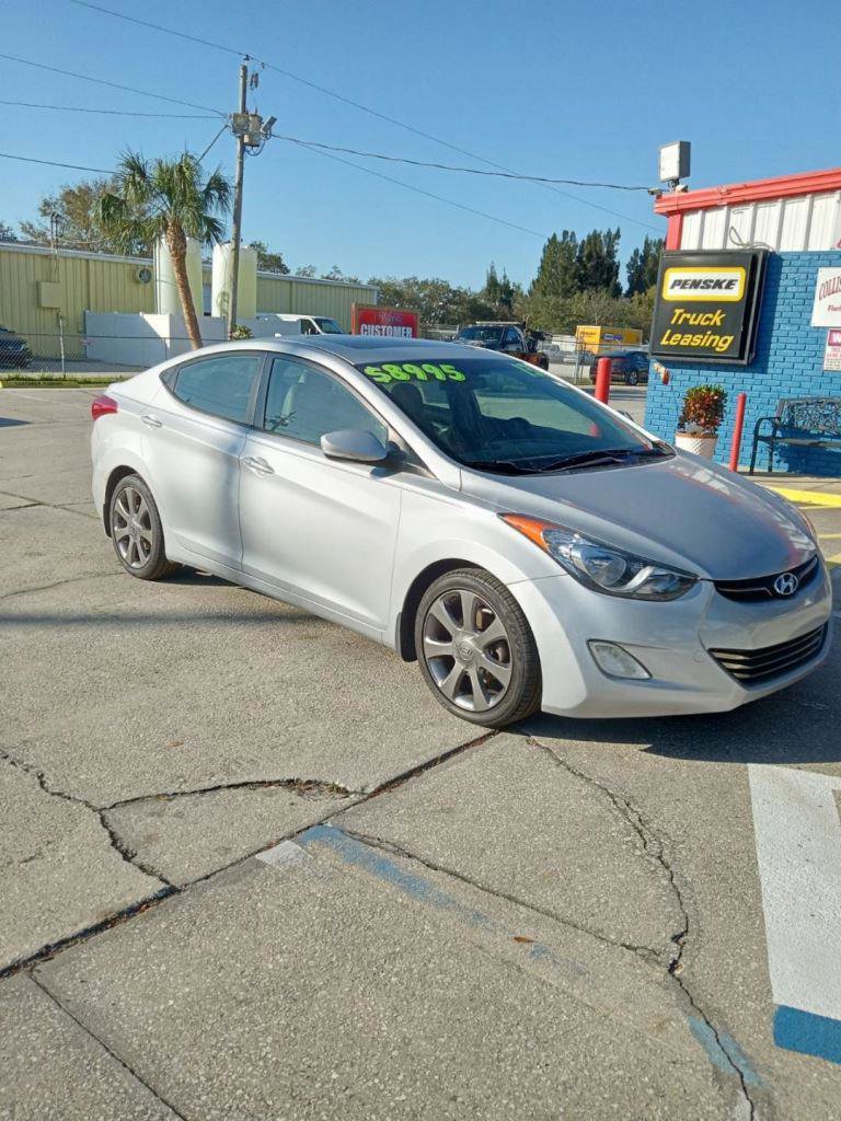 Used 2013 Hyundai Elantra Limited w/ Technology Pkg image 2