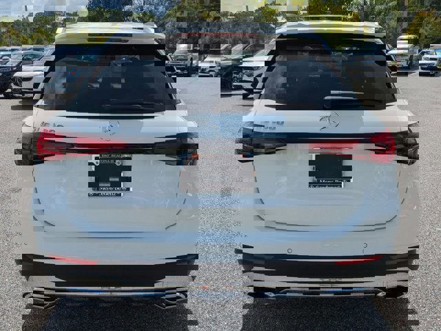Used 2026 Mercedes-Benz GLC 300 image 5