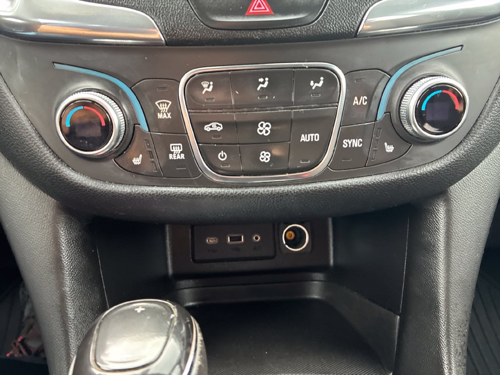 Used 2019 Chevrolet Equinox LT AWD/4WD image 16