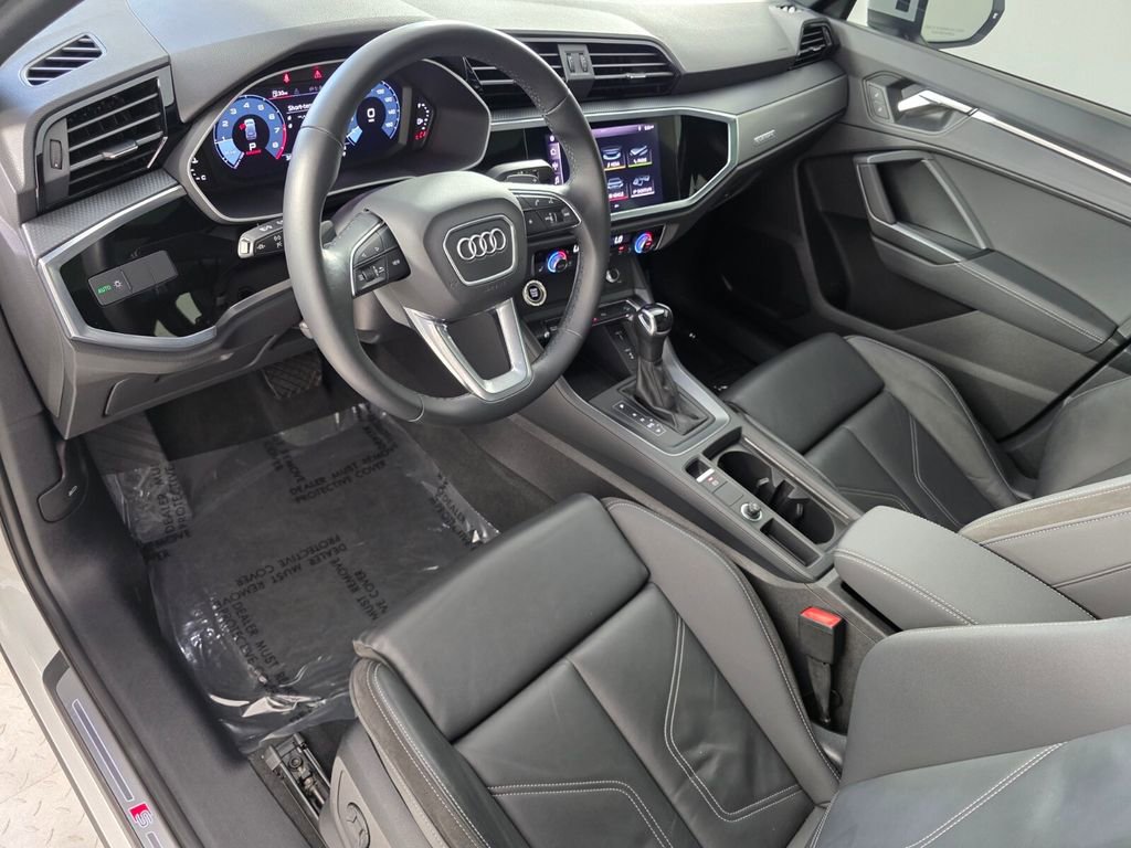 Used 2021 Audi Q3 2.0T Premium w/ Convenience Package image 10