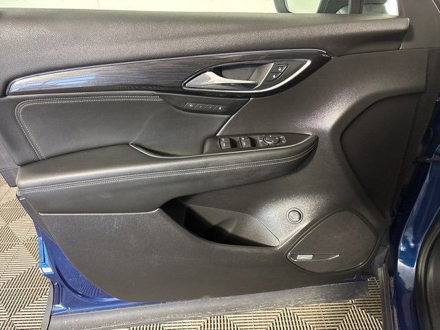 Used 2022 Buick Envision Essence w/ Technology Package I image 9