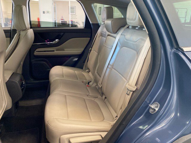 Used 2022 Lincoln Corsair Reserve w/ Equipment Group 201A AWD/4WD image 9