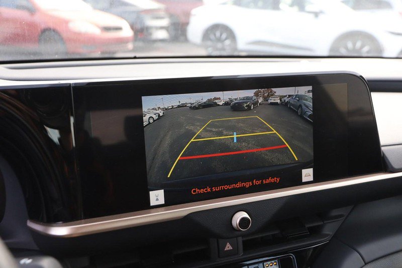 Used 2023 Toyota Crown image 16