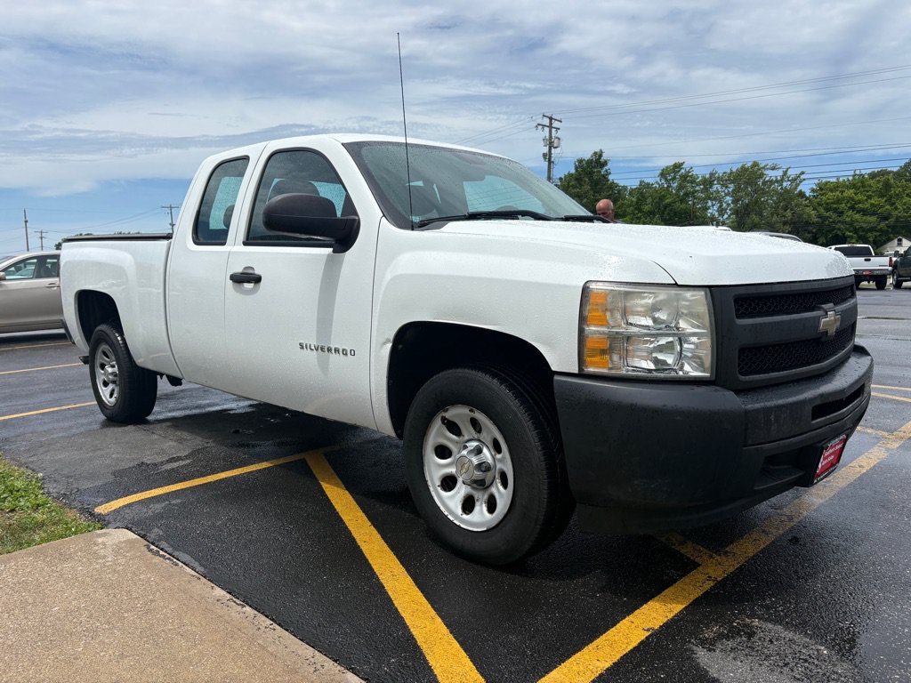 Used 2010 Chevrolet Silverado 1500 W/T RWD image 4