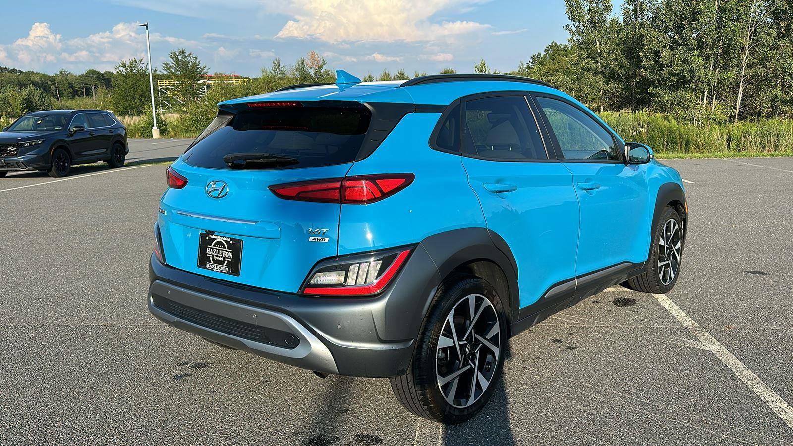Certified 2022 Hyundai Kona Limited w/ Cargo Package image 6