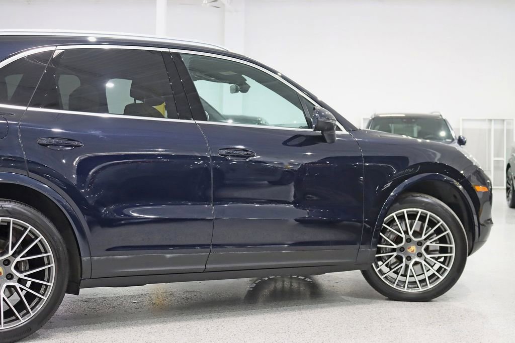 Used 2023 Porsche Cayenne image 11