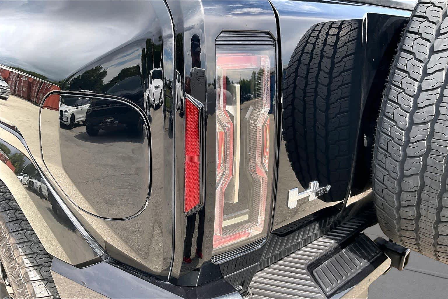 Certified 2024 GMC Hummer EV 2X AWD/4WD image 25