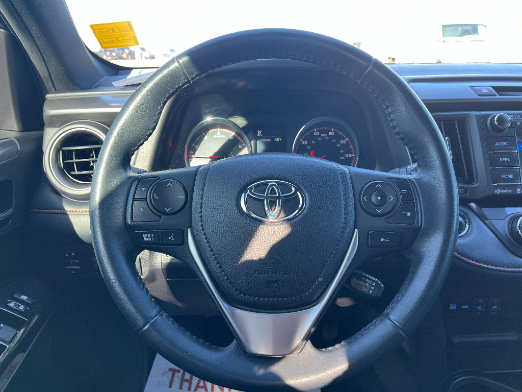 Used 2018 Toyota RAV4 SE w/ Power Extra Value Package image 30
