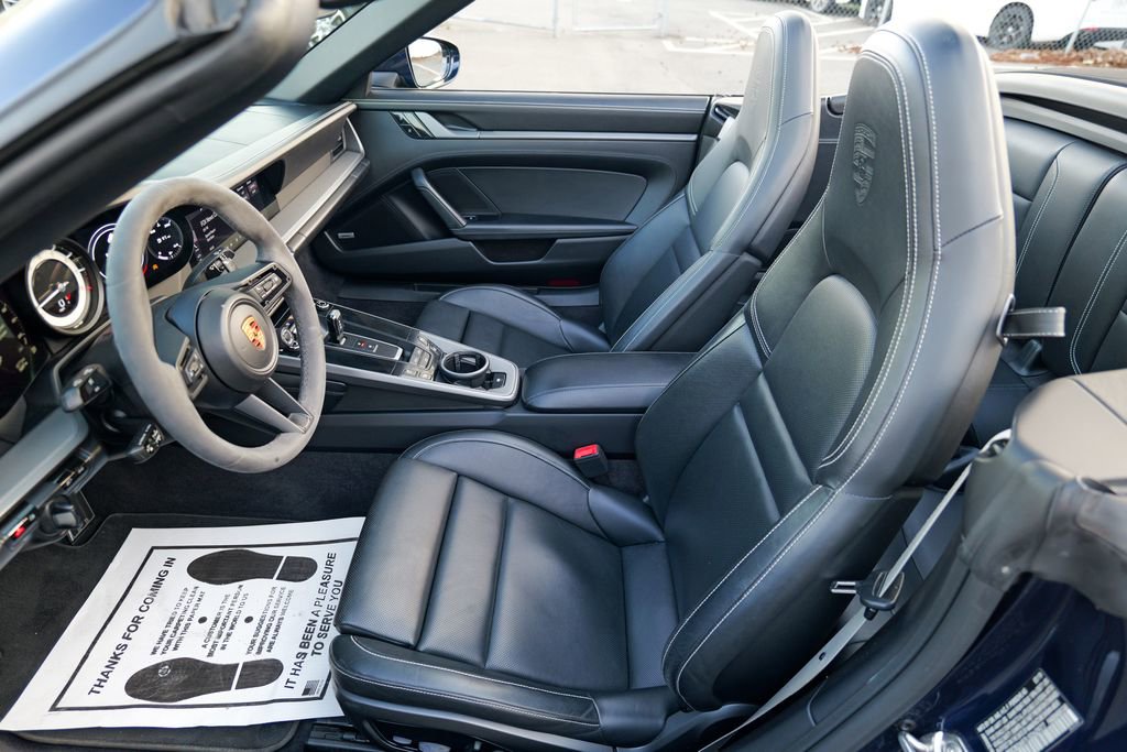 Used 2020 Porsche 911 Carrera S image 32