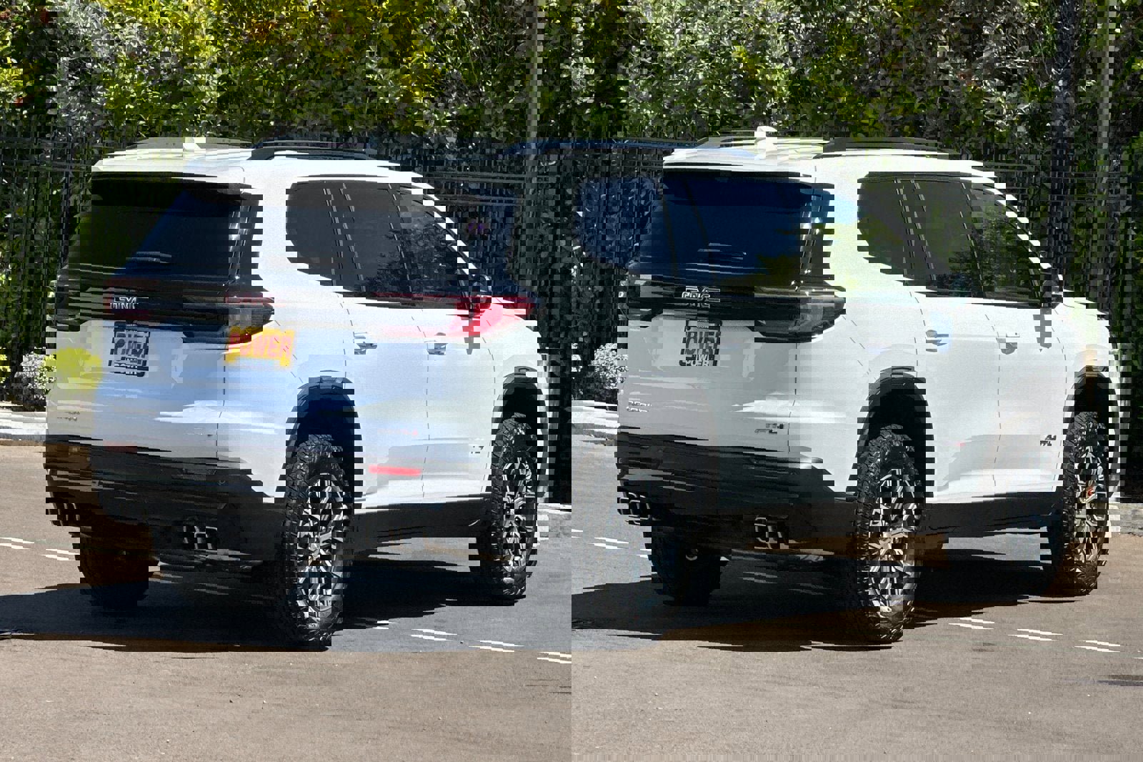New 2026 GMC Acadia AT4 w/ Luxury Package image 5