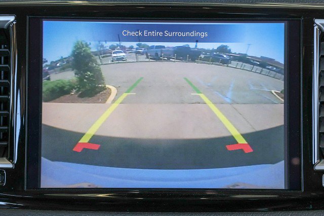Used 2021 Chrysler Pacifica Touring-L FWD image 16