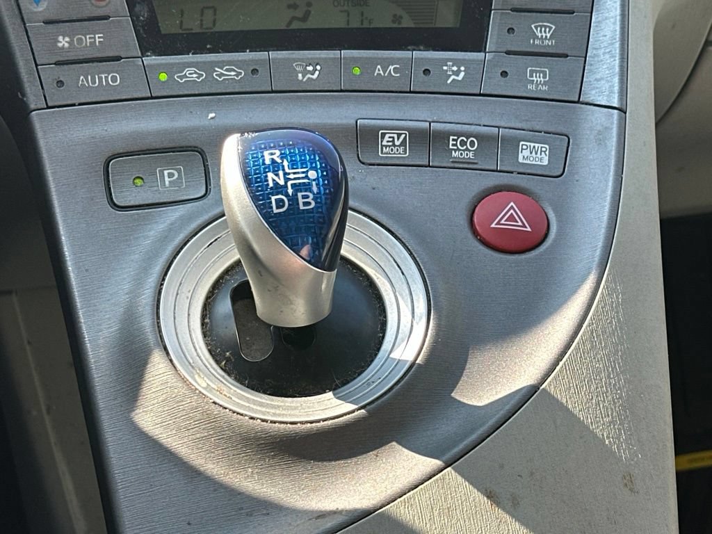 Used 2015 Toyota Prius Three FWD image 25