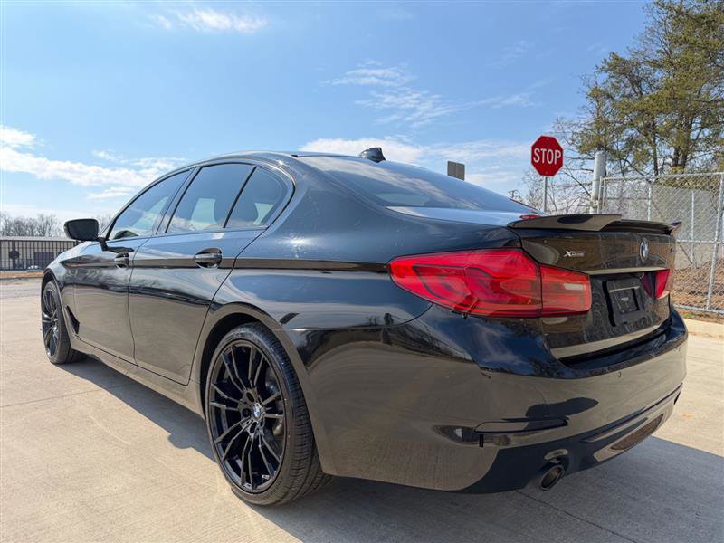 Used 2018 BMW 530i xDrive image 3