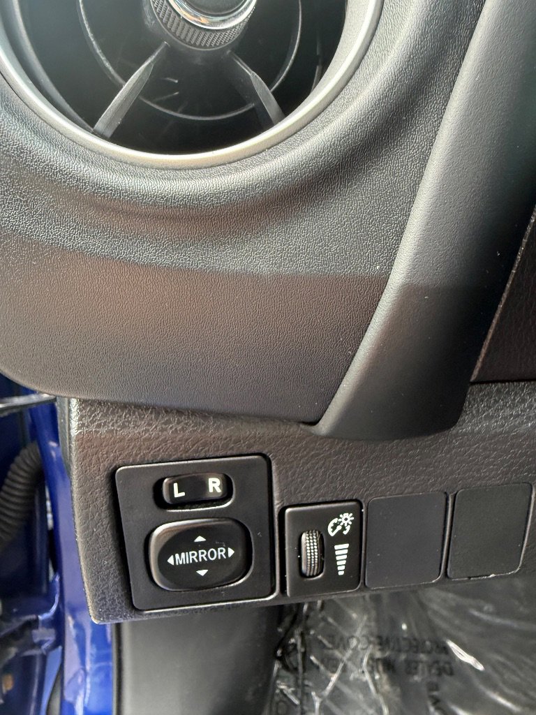 Used 2017 Toyota Corolla SE w/ Carpet Mat Package (TMS) image 11